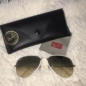 White rimmed ray bands